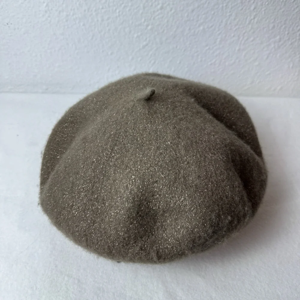 New CC Exclusives Taupe Gold Wool Beret Hat Soft Winter Neutral Parisian Preppy